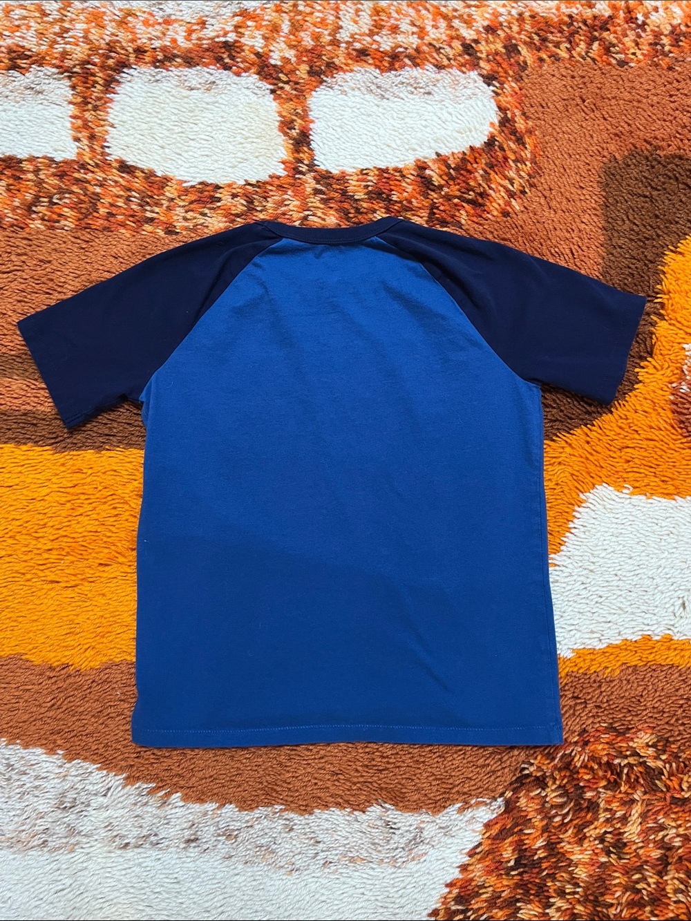GAP Raglan Tee - Picture 2 of 3